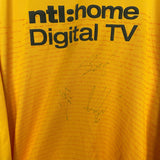 Shop 2002/03 CELTIC *SIGNED* L/S AWAY SHIRT (M) UMBRO, classic football shirts, vintage football shirts & retro soccer jerseys at Cult Kits