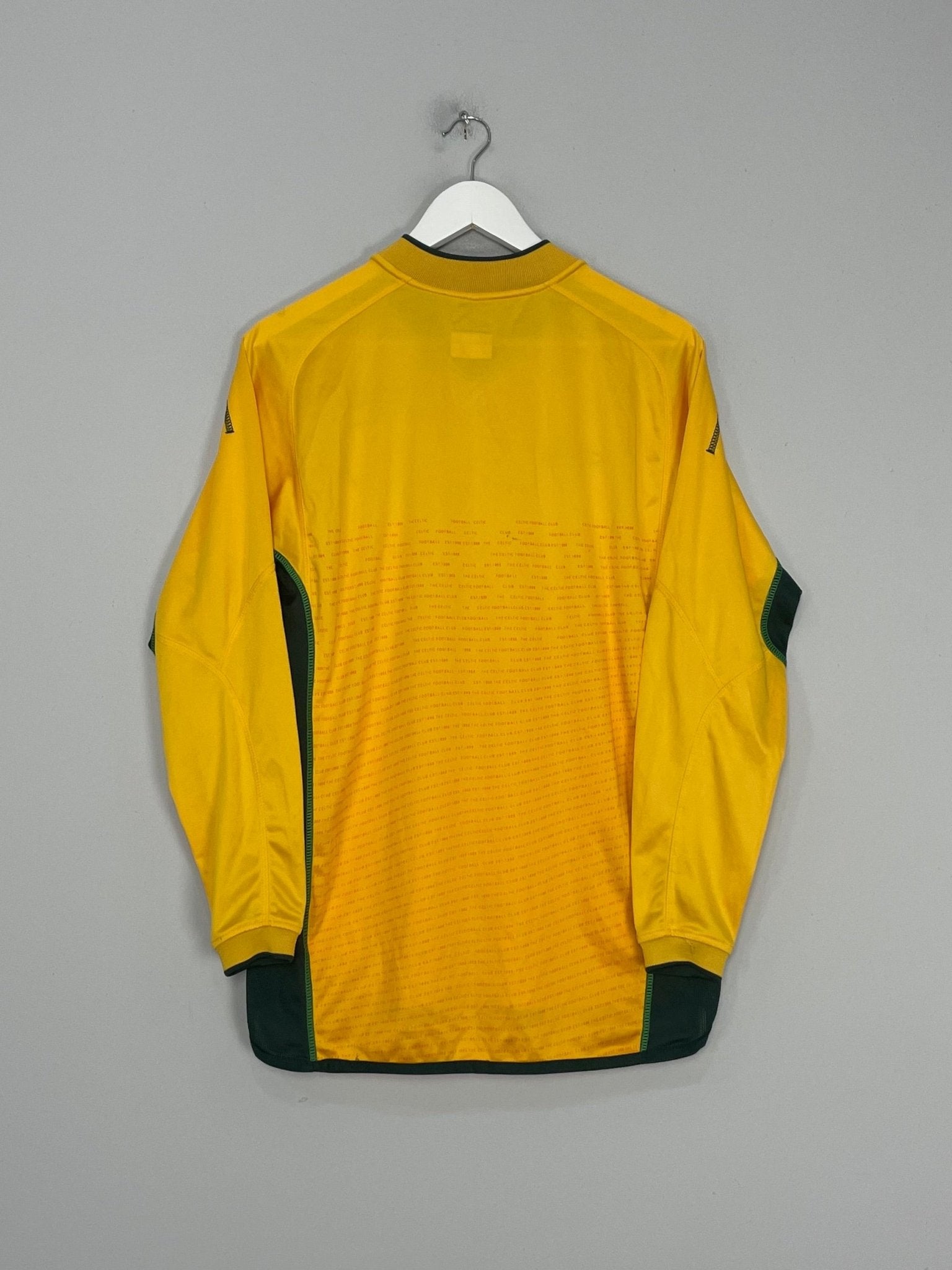 Shop 2002/03 CELTIC *SIGNED* L/S AWAY SHIRT (M) UMBRO, classic football shirts, vintage football shirts & retro soccer jerseys at Cult Kits
