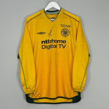 Shop 2002/03 CELTIC *SIGNED* L/S AWAY SHIRT (M) UMBRO, classic football shirts, vintage football shirts & retro soccer jerseys at Cult Kits