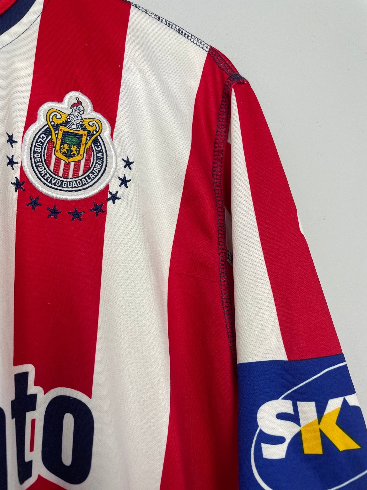 Shop 2002/03 CHIVAS GUADALAJARA HOME SHIRT (XL) ATLETICA, classic football shirts, vintage football shirts & retro soccer jerseys at Cult Kits