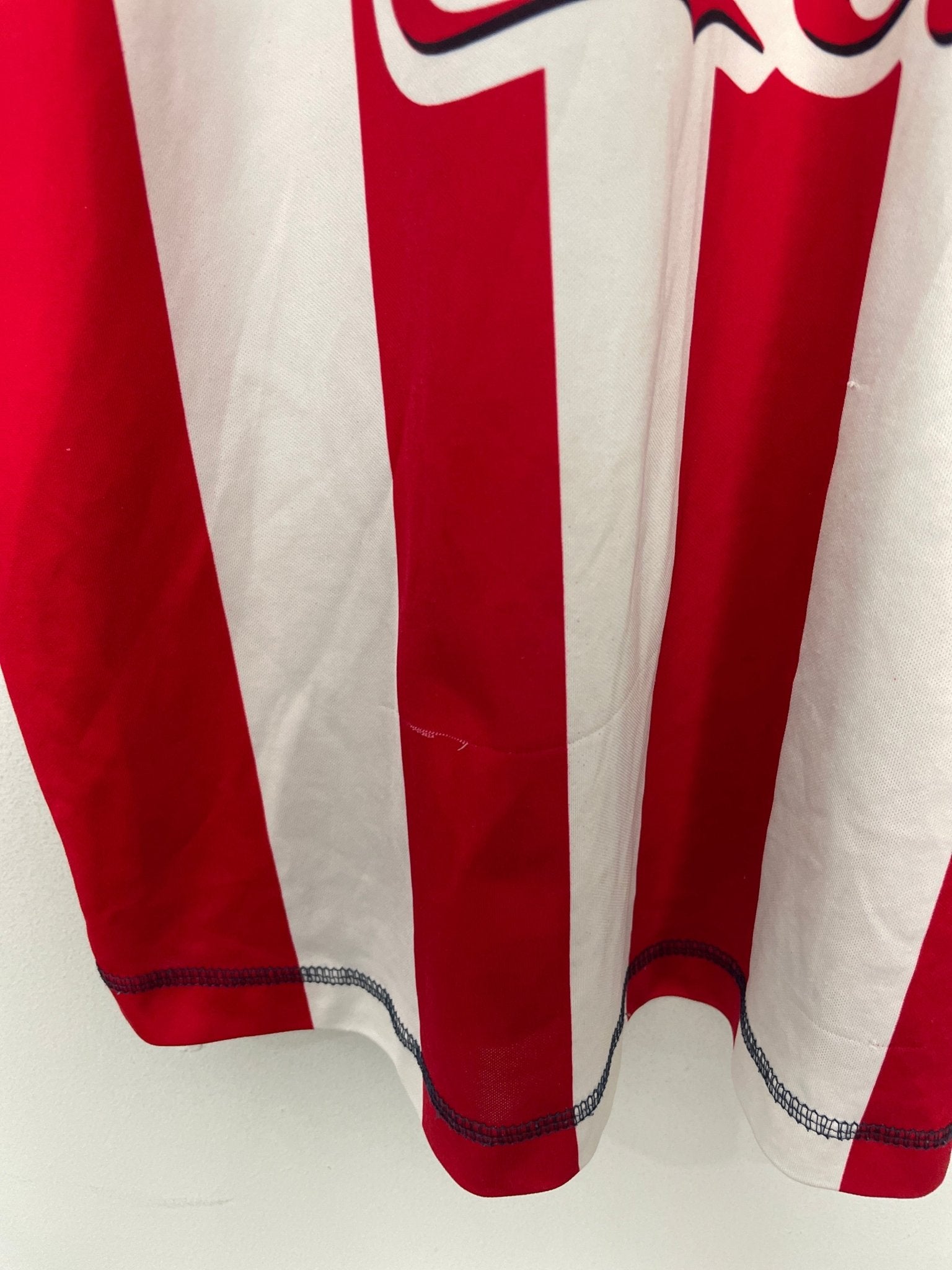 Shop 2002/03 CHIVAS GUADALAJARA HOME SHIRT (XL) ATLETICA, classic football shirts, vintage football shirts & retro soccer jerseys at Cult Kits