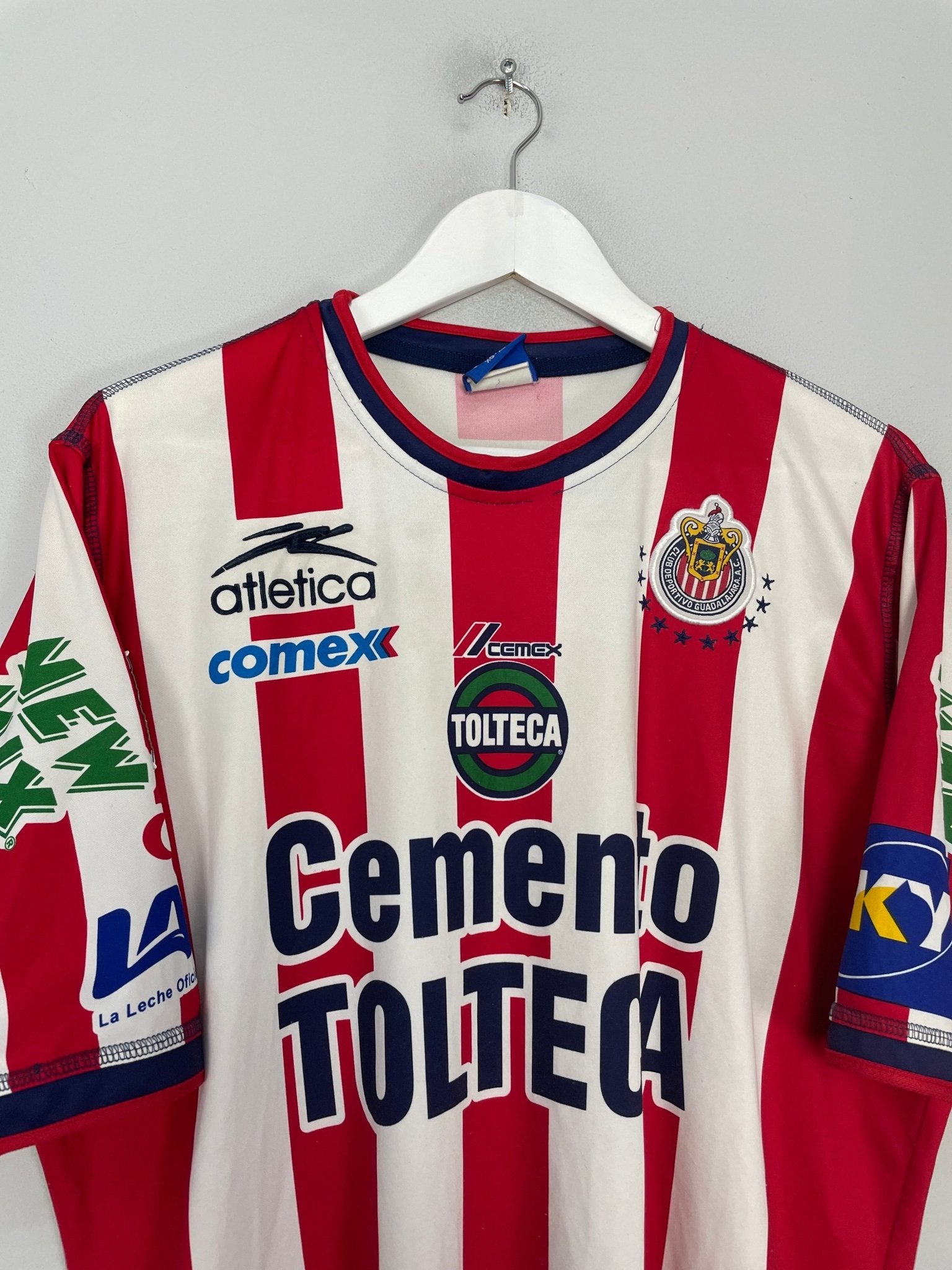 Shop 2002/03 CHIVAS GUADALAJARA HOME SHIRT (XL) ATLETICA, classic football shirts, vintage football shirts & retro soccer jerseys at Cult Kits