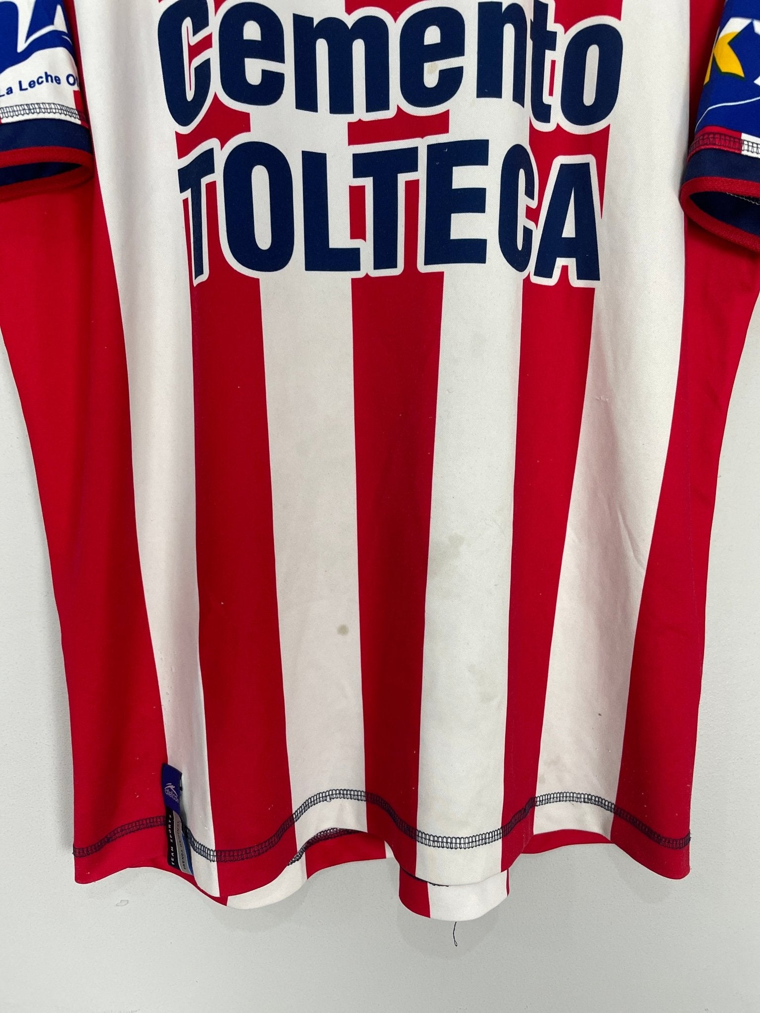 Shop 2002/03 CHIVAS GUADALAJARA HOME SHIRT (XL) ATLETICA, classic football shirts, vintage football shirts & retro soccer jerseys at Cult Kits