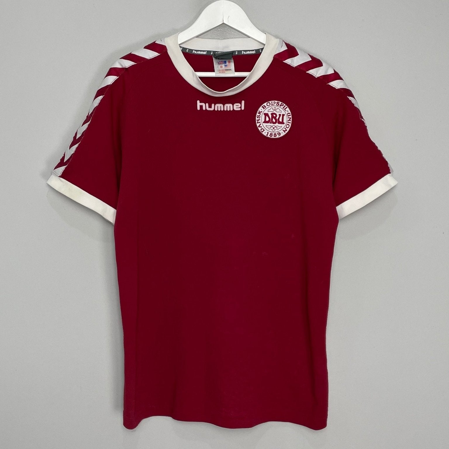 Shop 2002/03 DENMARK HOME SHIRT (L) HUMMEL, classic football shirts, vintage football shirts & retro soccer jerseys at Cult Kits