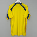 Shop 2002/03 ECUADOR HOME SHIRT (L) MARATHON, classic football shirts, vintage football shirts & retro soccer jerseys at Cult Kits