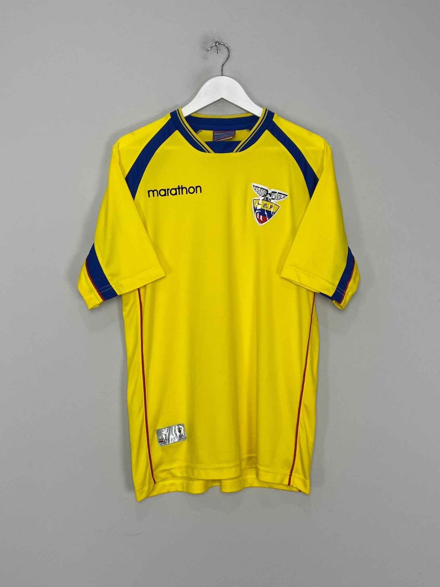 Shop 2002/03 ECUADOR HOME SHIRT (L) MARATHON, classic football shirts, vintage football shirts & retro soccer jerseys at Cult Kits