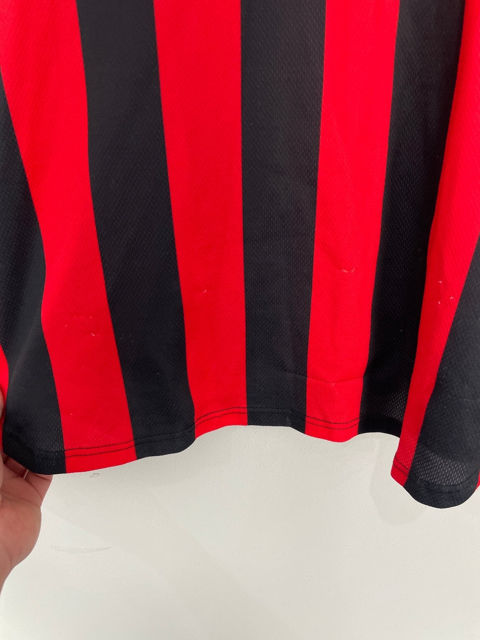 Shop 2002/03 EINTRACHT FRANKFURT HOME SHIRT (L) FILA, classic football shirts, vintage football shirts & retro soccer jerseys at Cult Kits