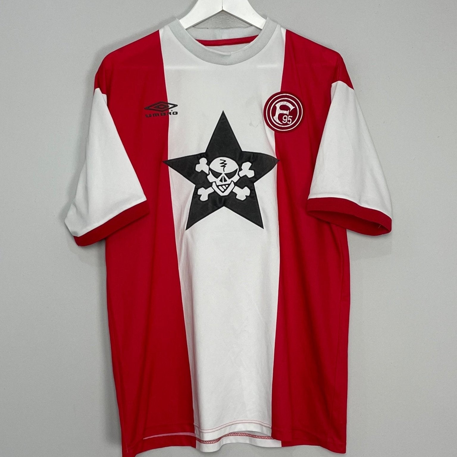 Shop 2002/03 FORTUNA DUSSELDORF HOME SHIRT (XL) UMBRO, classic football shirts, vintage football shirts & retro soccer jerseys at Cult Kits