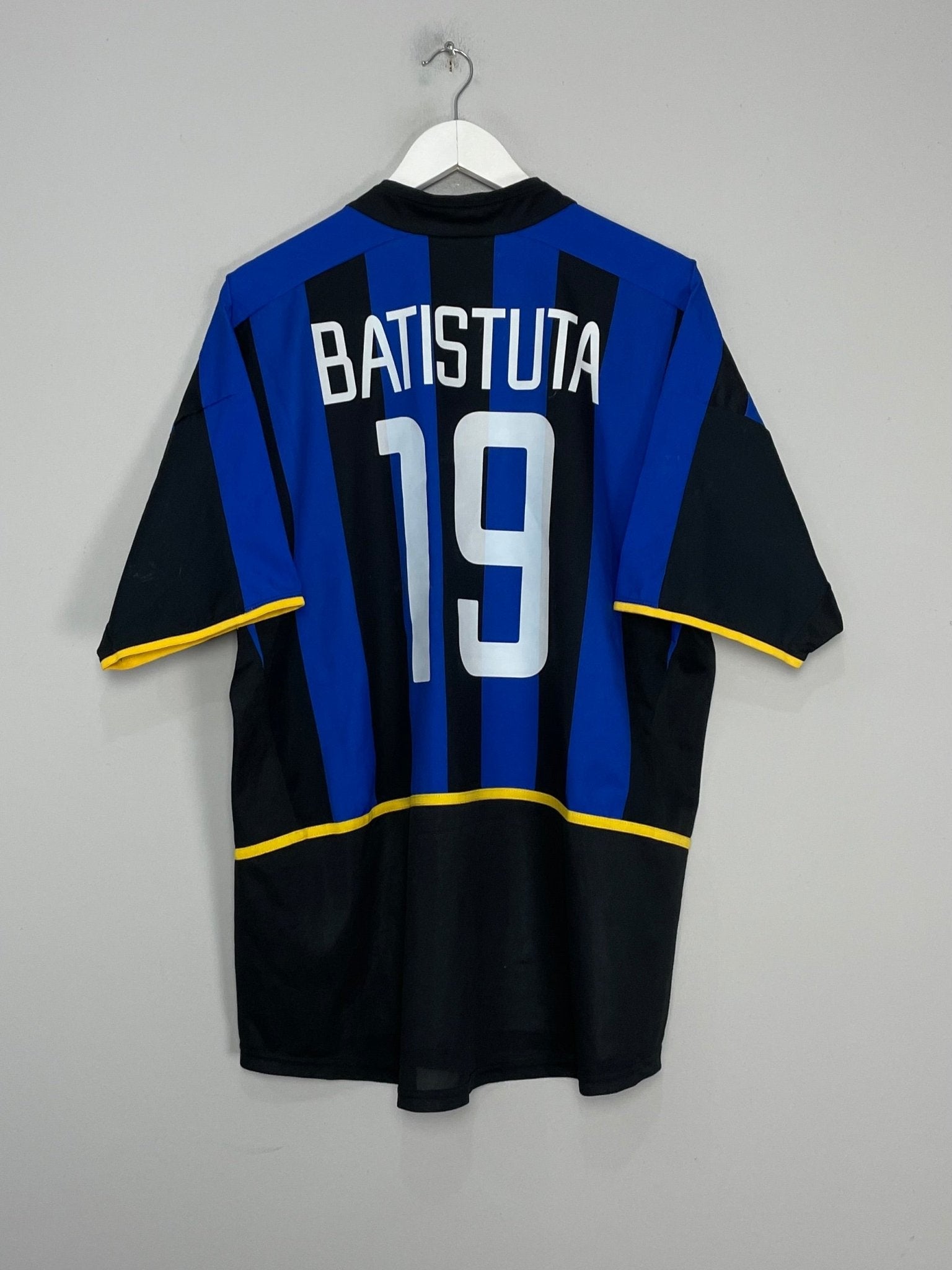 Shop 2002/03 INTER MILAN BATISTUTA #19 HOME SHIRT (XL) NIKE, classic football shirts, vintage football shirts & retro soccer jerseys at Cult Kits