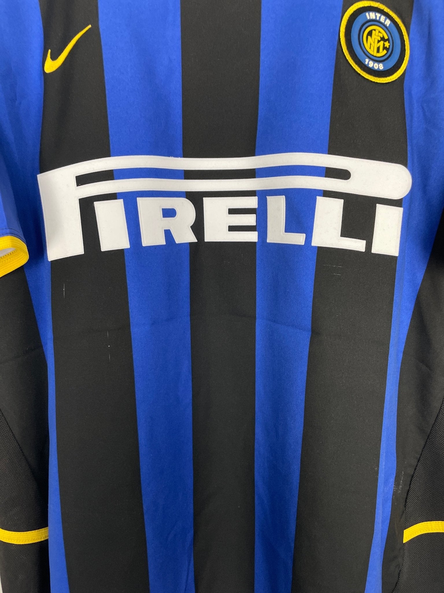 Shop 2002/03 INTER MILAN BATISTUTA #19 HOME SHIRT (XL) NIKE, classic football shirts, vintage football shirts & retro soccer jerseys at Cult Kits