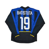 Buy 2002/03 Inter Milan Batistuta 19 L/S Home Shirt (M) Nike ~ Free worldwide shipping ~ Authentic Vintage Football Shirts from Cult Kits