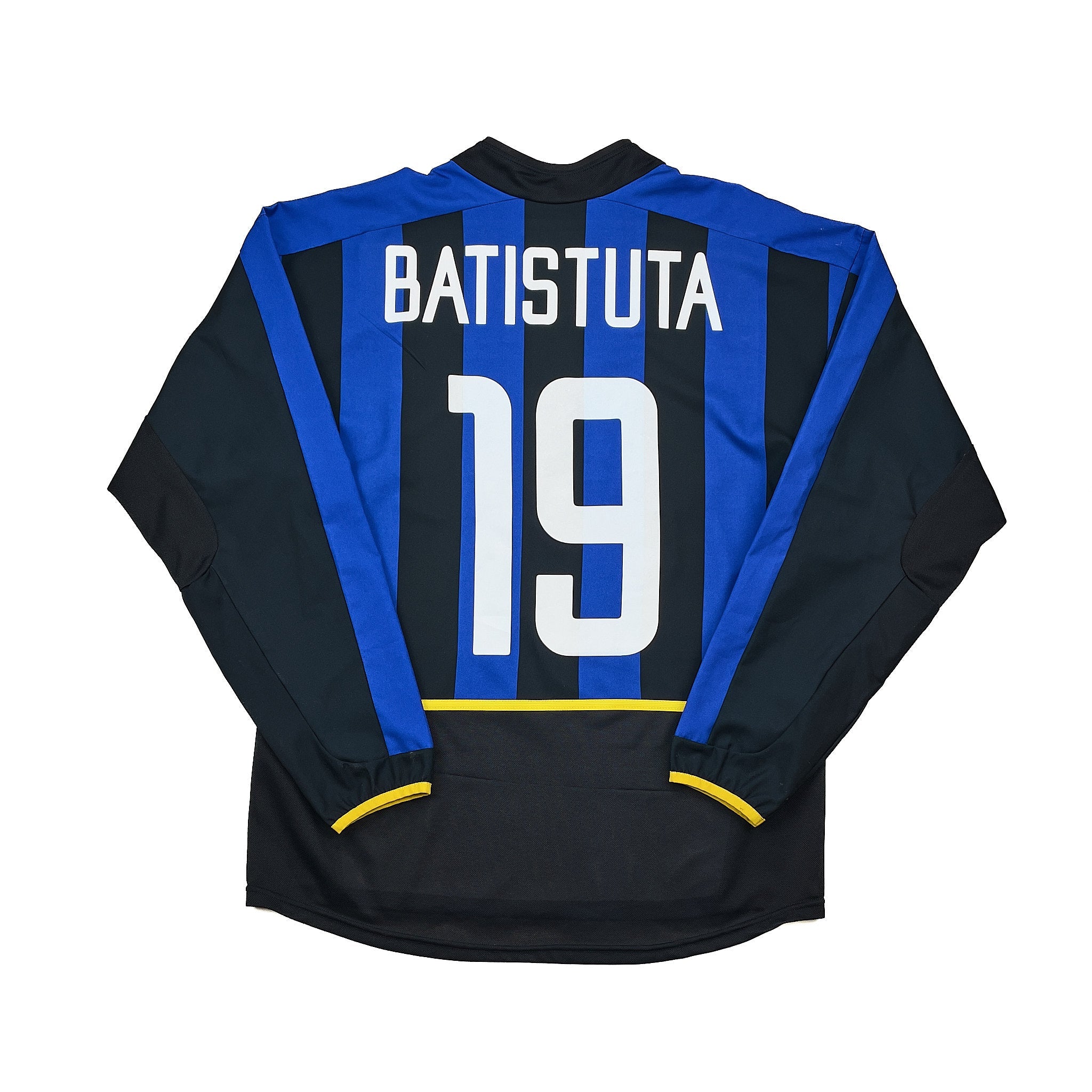 Buy 2002/03 Inter Milan Batistuta 19 L/S Home Shirt (M) Nike ~ Free worldwide shipping ~ Authentic Vintage Football Shirts from Cult Kits