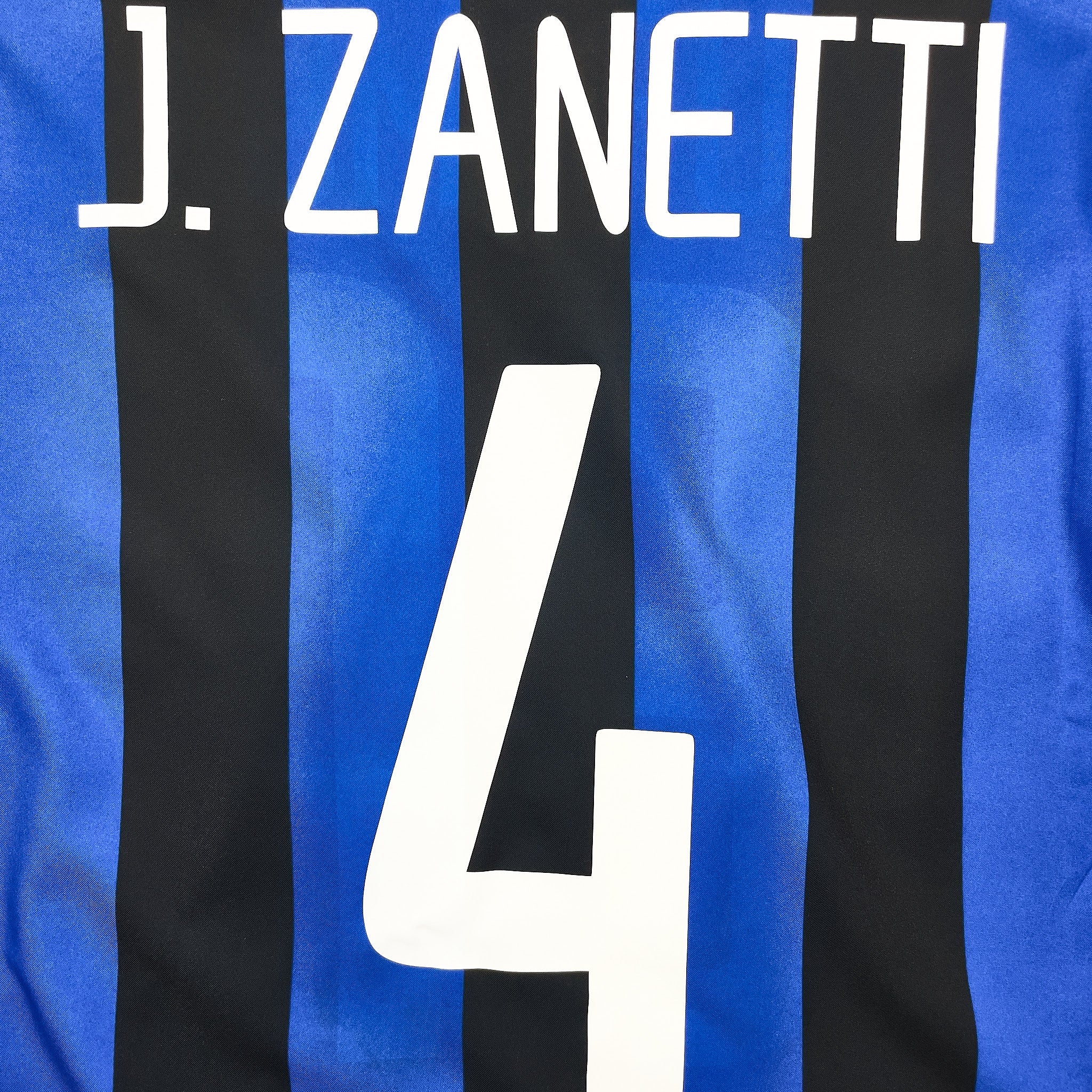 Buy 2002/03 Inter Milan Zanetti 4 Home Shirt (M) Nike ~ Free worldwide shipping ~ Authentic Vintage Football Shirts from Cult Kits
