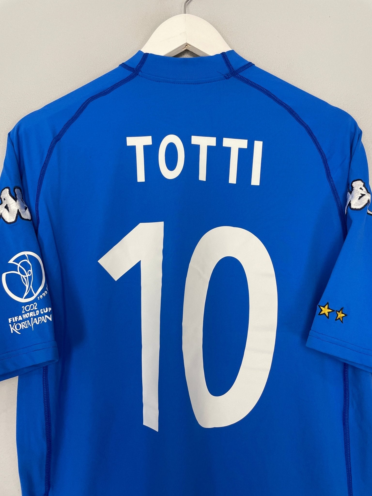 Shop 2002/03 ITALY TOTTI #10 HOME SHIRT (XL) KAPPA, classic football shirts, vintage football shirts & retro soccer jerseys at Cult Kits