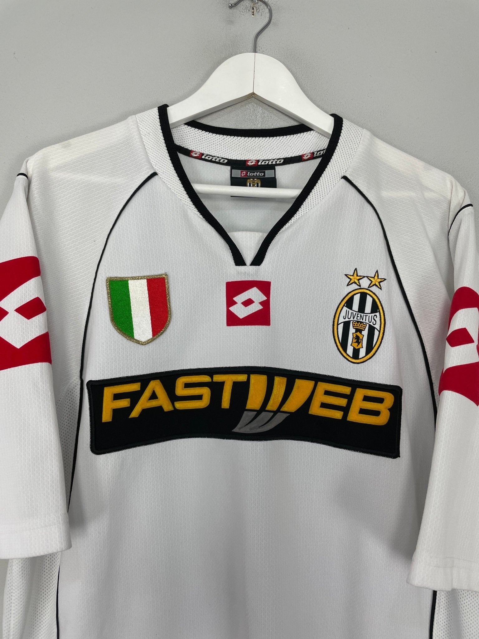 Shop 2002/03 JUVENTUS DEL PIERO #10 AWAY SHIRT (XL) LOTTO, classic football shirts, vintage football shirts & retro soccer jerseys at Cult Kits