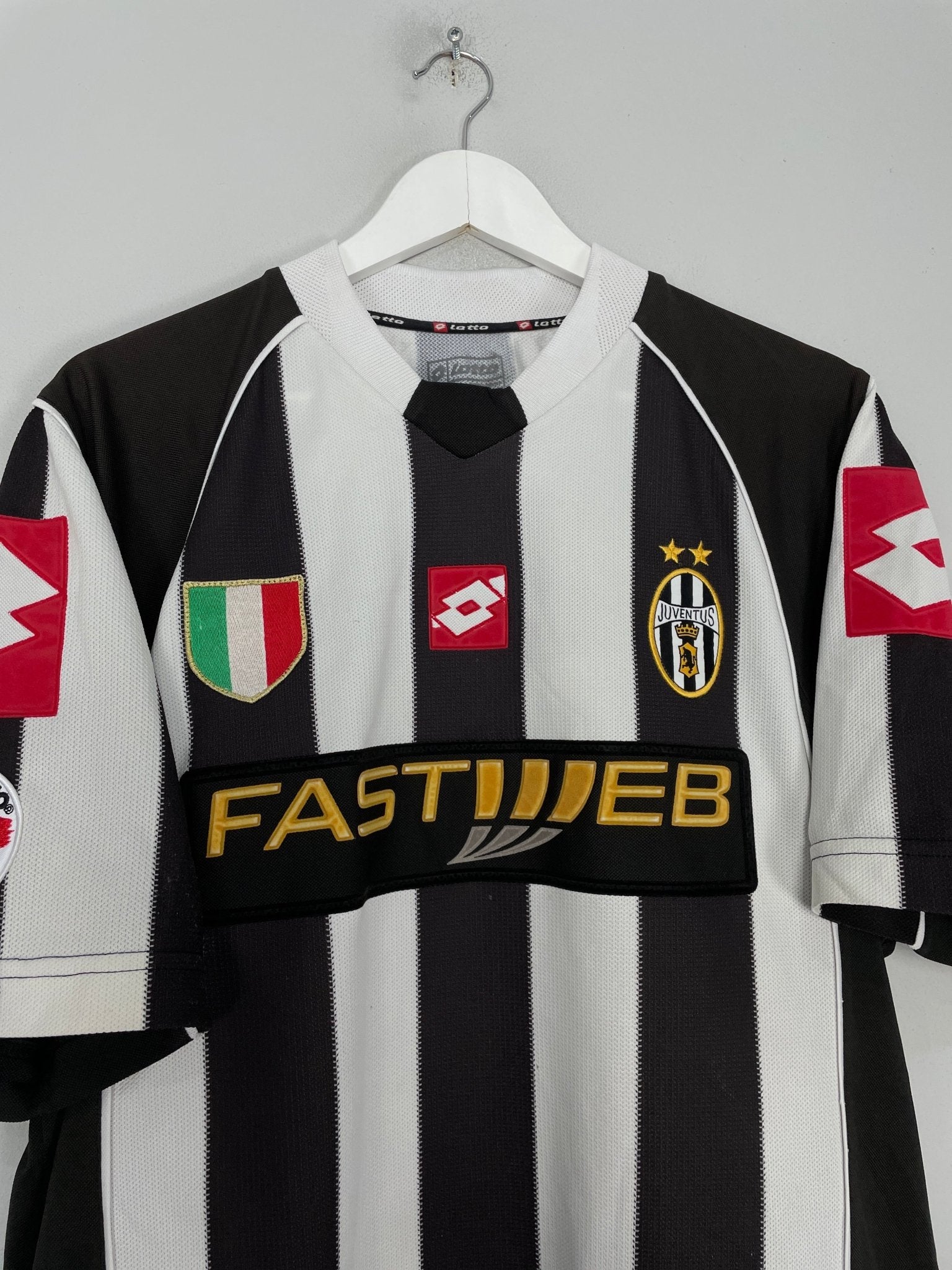 Shop 2002/03 JUVENTUS DEL PIERO #10 HOME SHIRT (L) LOTTO, classic football shirts, vintage football shirts & retro soccer jerseys at Cult Kits