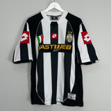 Shop 2002/03 JUVENTUS DEL PIERO #10 HOME SHIRT (M) LOTTO, classic football shirts, vintage football shirts & retro soccer jerseys at Cult Kits