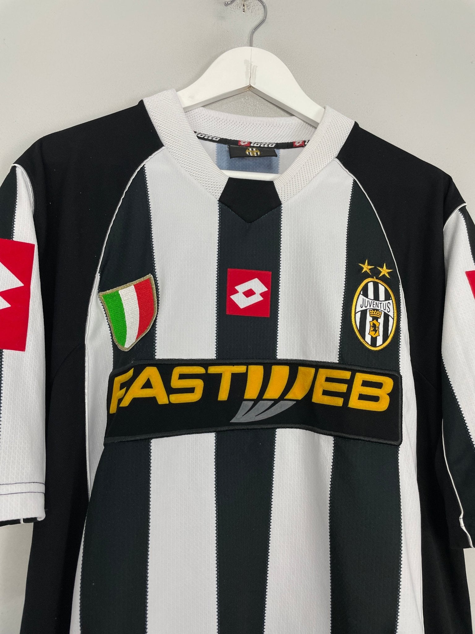 Shop 2002/03 JUVENTUS DEL PIERO #10 HOME SHIRT (M) LOTTO, classic football shirts, vintage football shirts & retro soccer jerseys at Cult Kits
