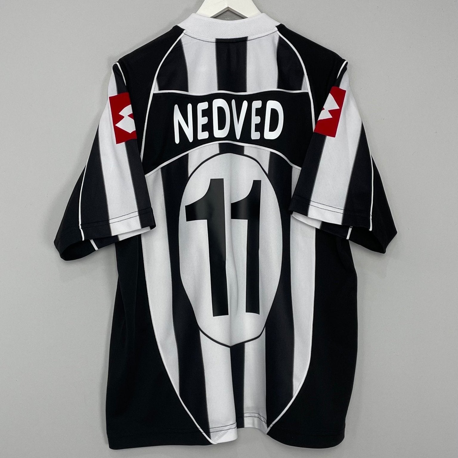 2002/03 JUVENTUS NEDVED #11 HOME SHIRT (L) LOTTO – Cult Kits