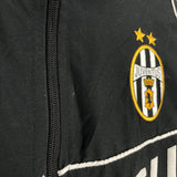 Shop 2002/03 JUVENTUS TRACK JACKET (M) LOTTO, classic football shirts, vintage football shirts & retro soccer jerseys at Cult Kits