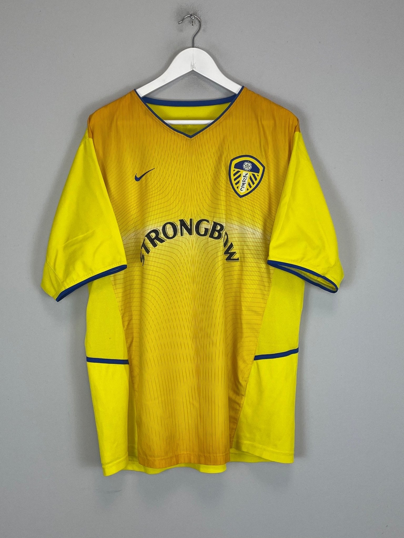 Shop 2002/03 LEEDS UNITED RADEBE #5 AWAY SHIRT (XL) NIKE, classic football shirts, vintage football shirts & retro soccer jerseys at Cult Kits