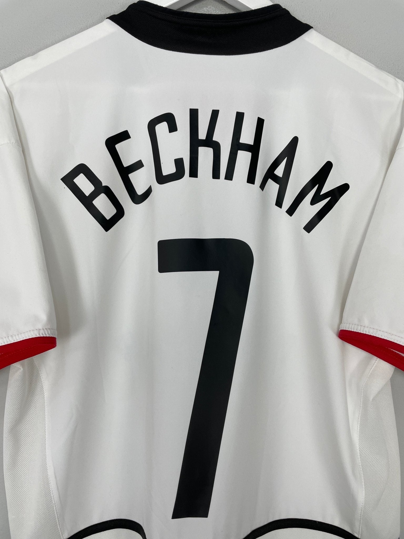 Shop 2002/03 MANCHESTER UNITED BECKHAM #7 AWAY SHIRT (M) NIKE, classic football shirts, vintage football shirts & retro soccer jerseys at Cult Kits