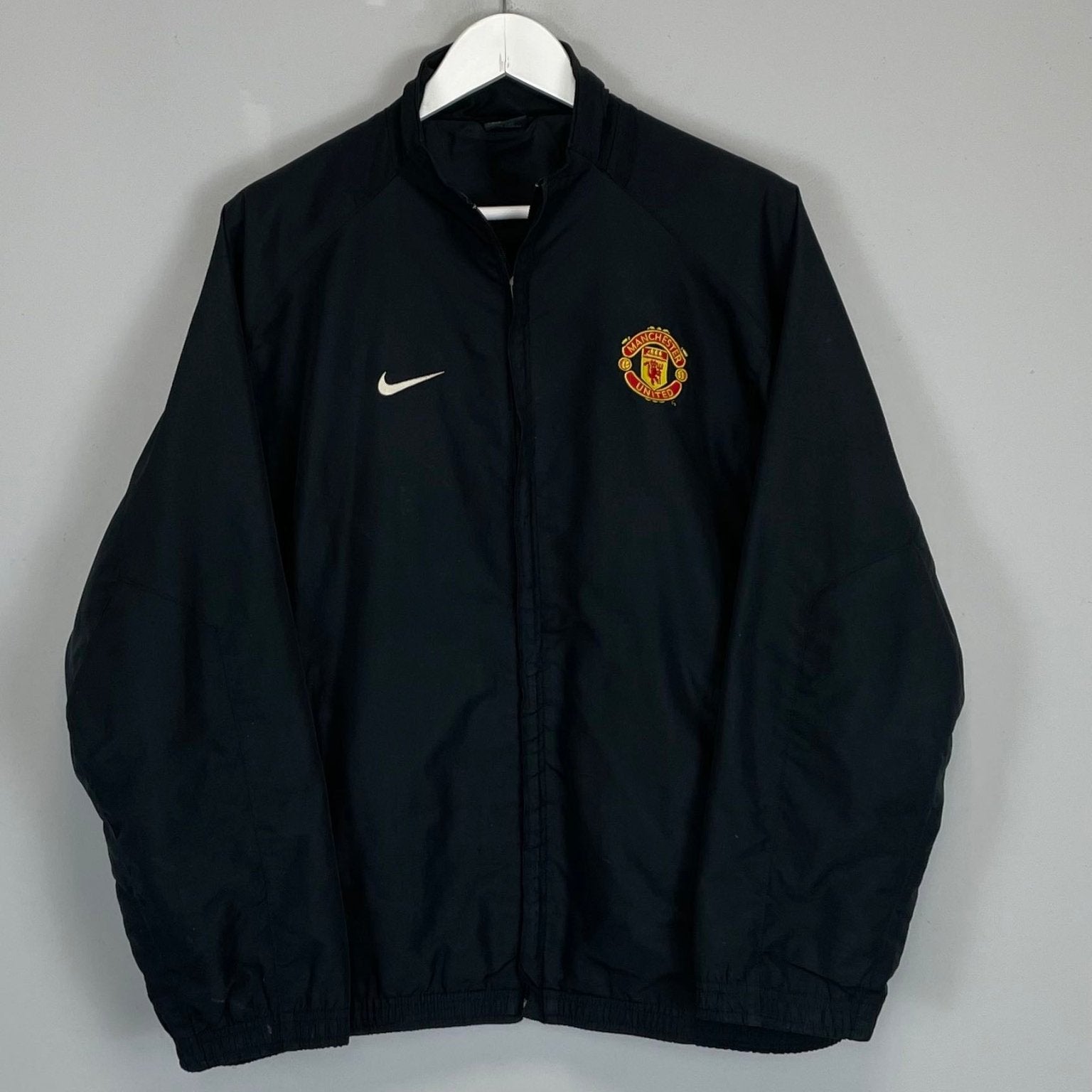Shop 2002/03 MANCHESTER UNITED TRACK JACKET (S) NIKE, classic football shirts, vintage football shirts & retro soccer jerseys at Cult Kits