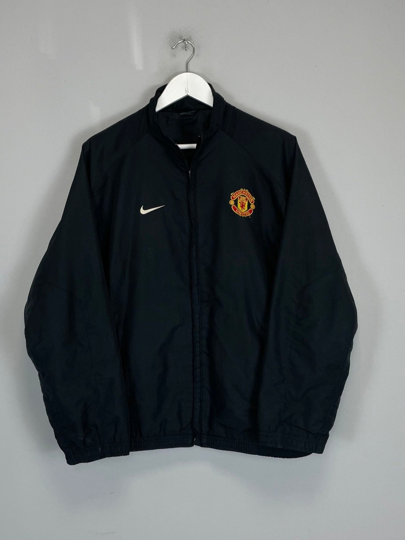 Shop 2002/03 MANCHESTER UNITED TRACK JACKET (S) NIKE, classic football shirts, vintage football shirts & retro soccer jerseys at Cult Kits