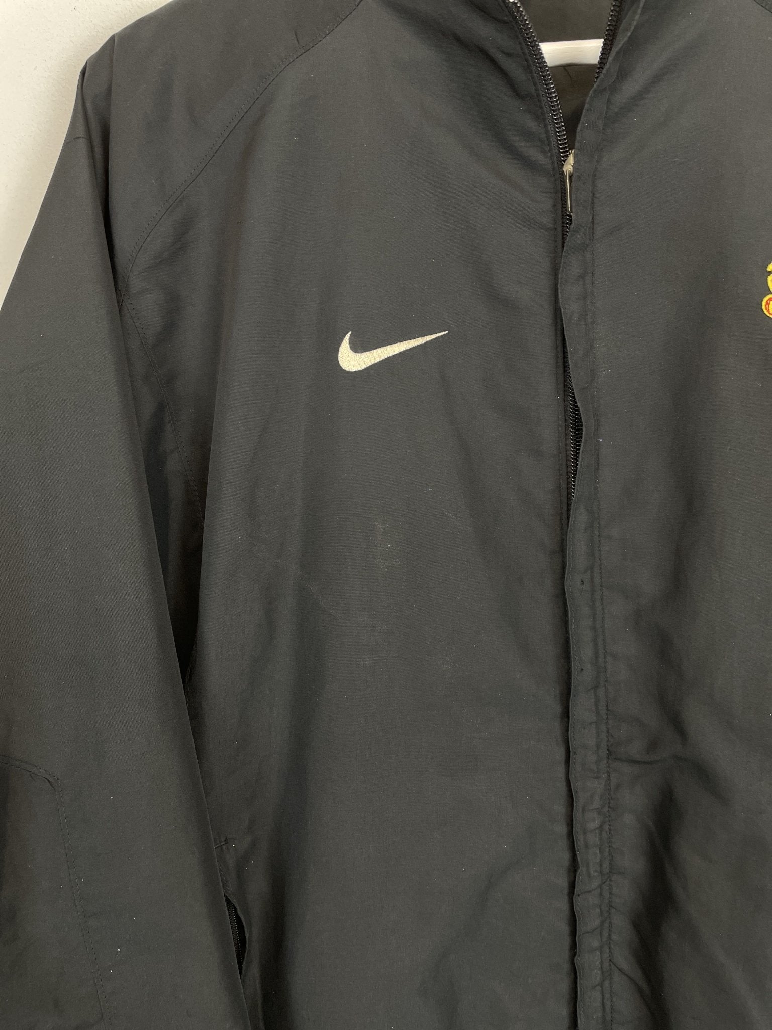 Shop 2002/03 MANCHESTER UNITED TRACK JACKET (S) NIKE, classic football shirts, vintage football shirts & retro soccer jerseys at Cult Kits