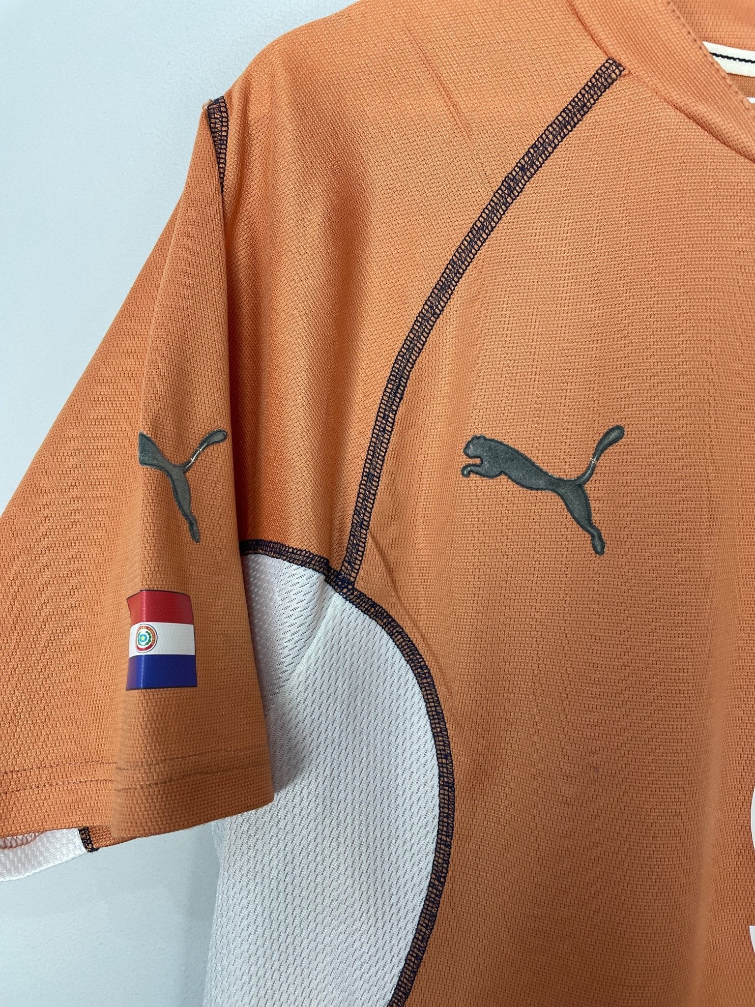 Shop 2002/03 PARAGUAY SANTA CRUZ #9 AWAY SHIRT (M) PUMA, classic football shirts, vintage football shirts & retro soccer jerseys at Cult Kits