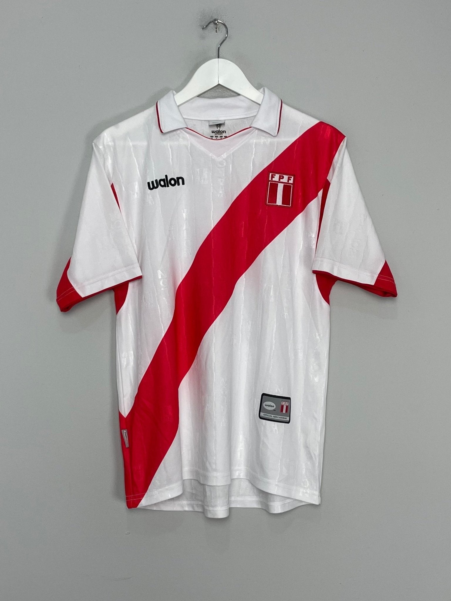Shop 2002/03 PERU PIZARRO #14 HOME SHIRT (M) WALON, classic football shirts, vintage football shirts & retro soccer jerseys at Cult Kits