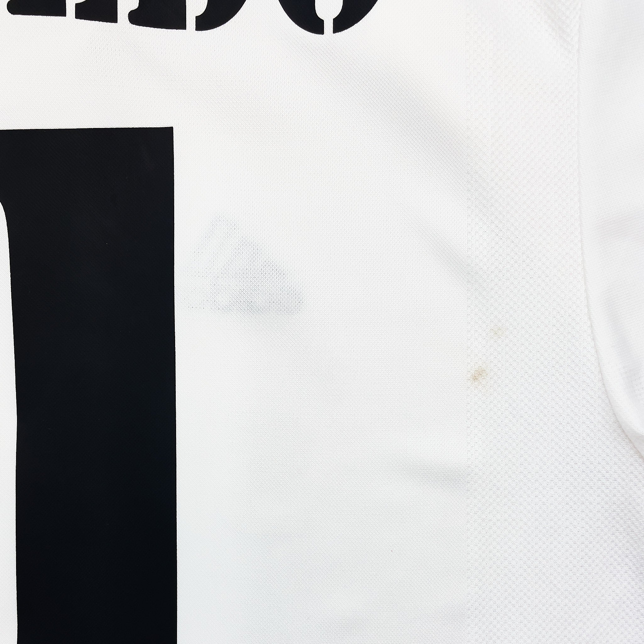 Buy 2002/03 Real Madrid Ronaldo 11 C/L Centenary Home Shirt (M) Adidas ~ Free worldwide shipping ~ Authentic Vintage Football Shirts from Cult Kits