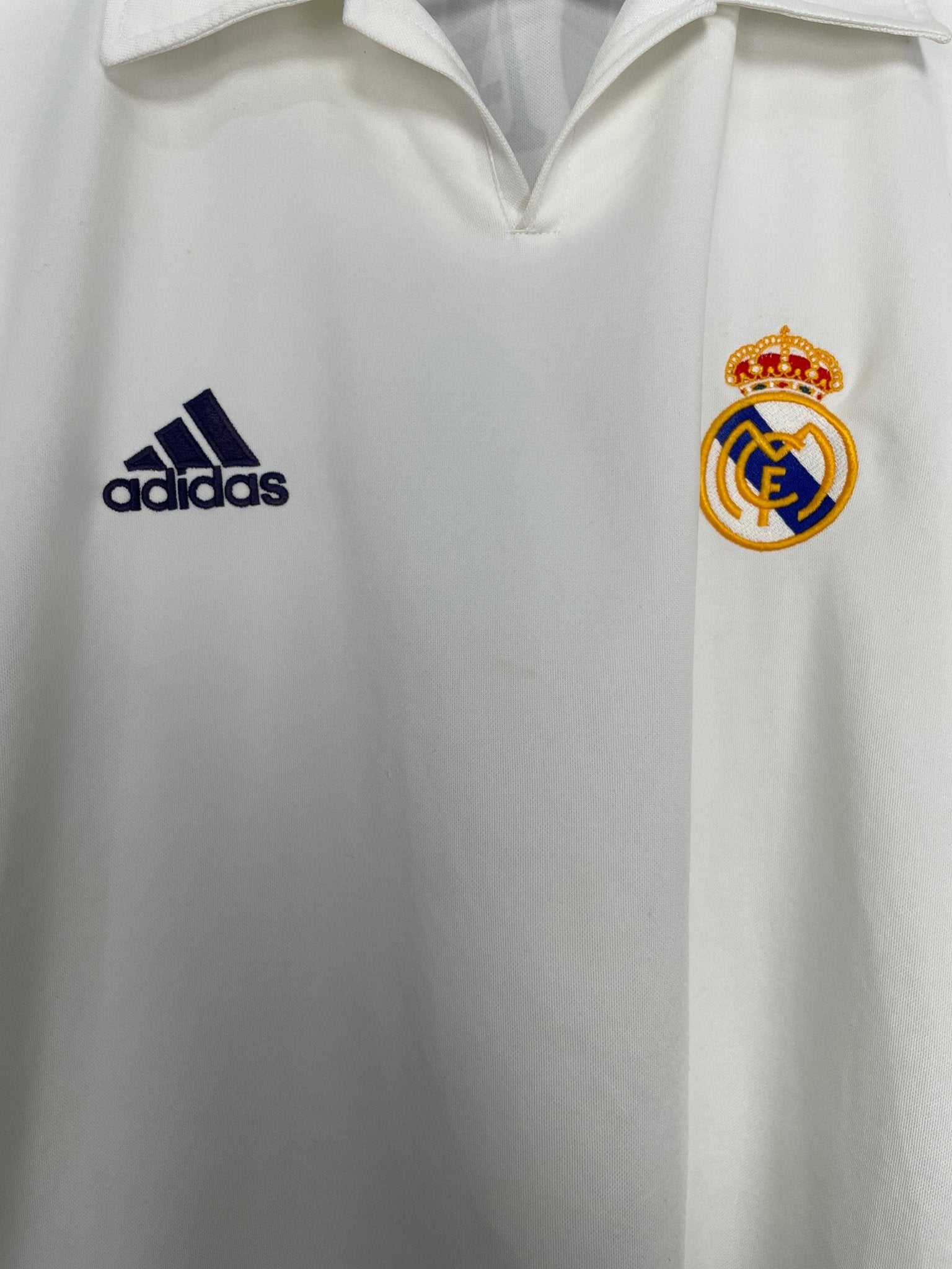Shop 2002/03 REAL MADRID ZIDANE #5 HOME SHIRT (M) ADIDAS, classic football shirts, vintage football shirts & retro soccer jerseys at Cult Kits
