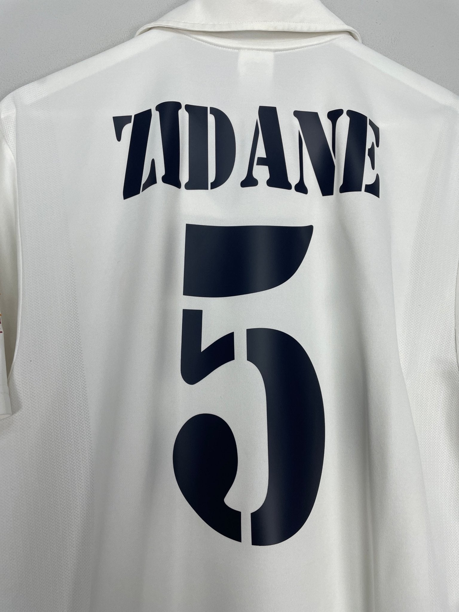 Shop 2002/03 REAL MADRID ZIDANE #5 HOME SHIRT (M) ADIDAS, classic football shirts, vintage football shirts & retro soccer jerseys at Cult Kits