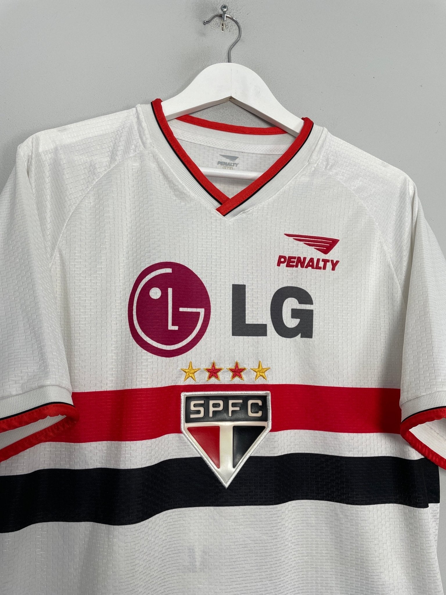 Shop 2002/03 SAO PAULO #8 HOME SHIRT (L) PENALTY, classic football shirts, vintage football shirts & retro soccer jerseys at Cult Kits