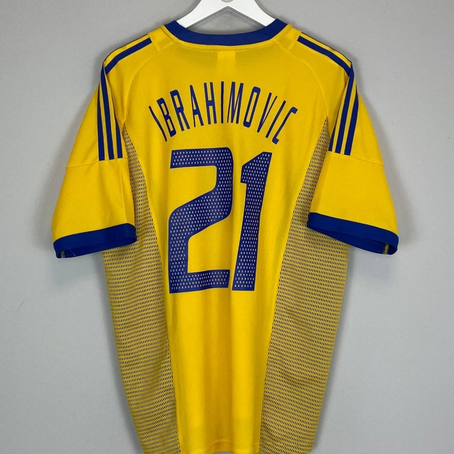 2002/03 SWEDEN IBRAHIMOVIC 21 HOME SHIRT (L) ADIDAS - Cult Kits - Large - Buy Vintage Football Shirts, Authentic Retro Football Shirts For Sale, Classic Football Shirts & Soccer Jersey
