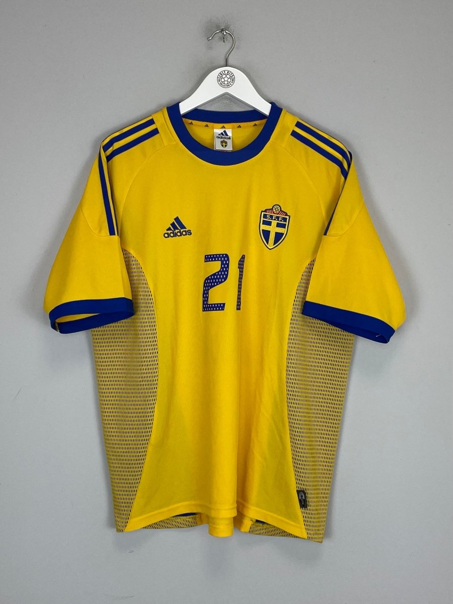 2002/03 SWEDEN IBRAHIMOVIC 21 HOME SHIRT (L) ADIDAS - Cult Kits - Large - Buy Vintage Football Shirts, Authentic Retro Football Shirts For Sale, Classic Football Shirts & Soccer Jersey