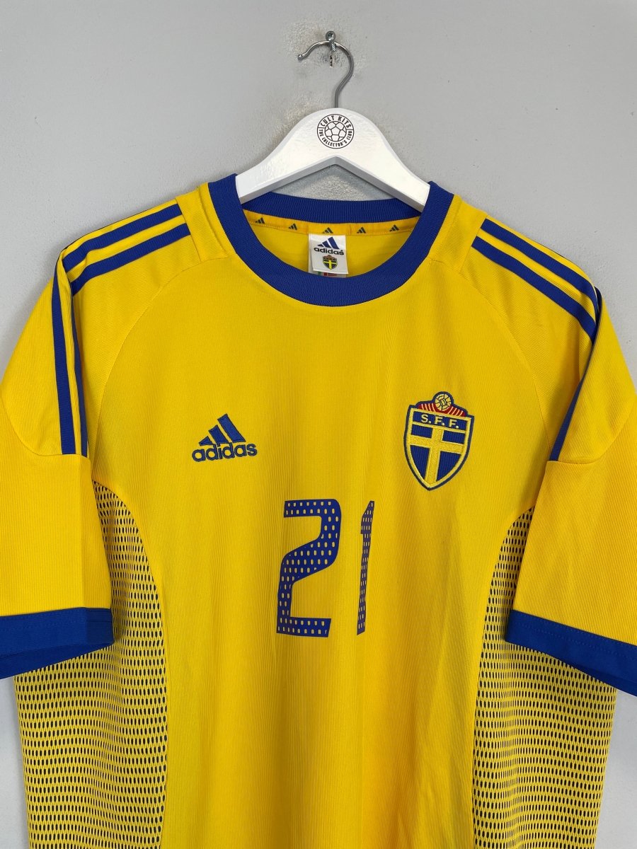 2002/03 SWEDEN IBRAHIMOVIC 21 HOME SHIRT (L) ADIDAS - Cult Kits - Large - Buy Vintage Football Shirts, Authentic Retro Football Shirts For Sale, Classic Football Shirts & Soccer Jersey