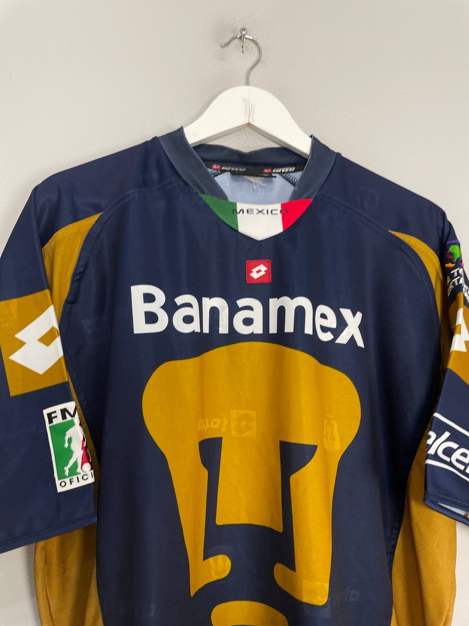 Shop 2002/03 UNAM PUMAS AWAY SHIRT (L) LOTTO, classic football shirts, vintage football shirts & retro soccer jerseys at Cult Kits