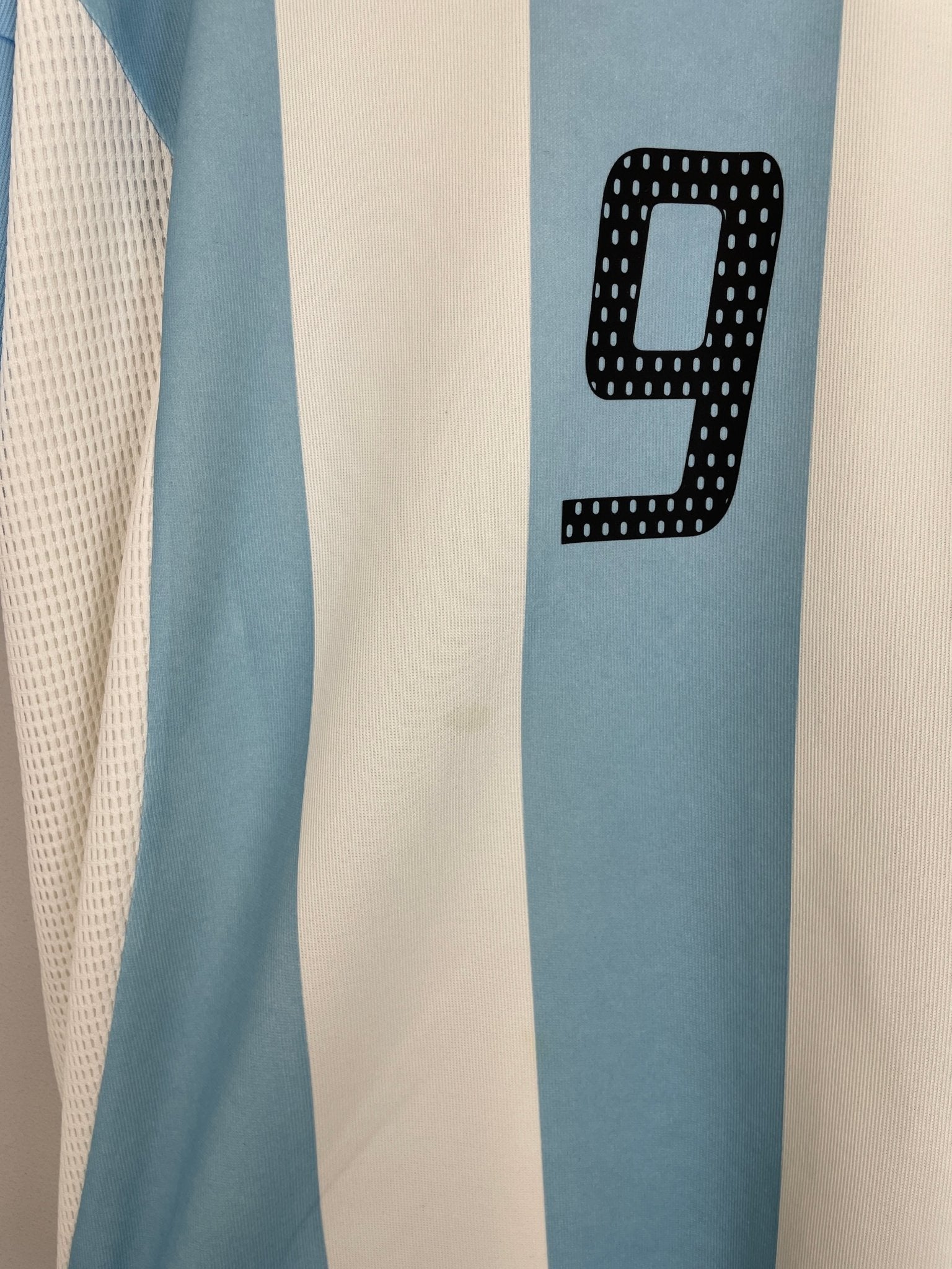 Shop 2002/04 ARGENTINA BATISTUTA #9 HOME SHIRT (L) ADIDAS, classic football shirts, vintage football shirts & retro soccer jerseys at Cult Kits