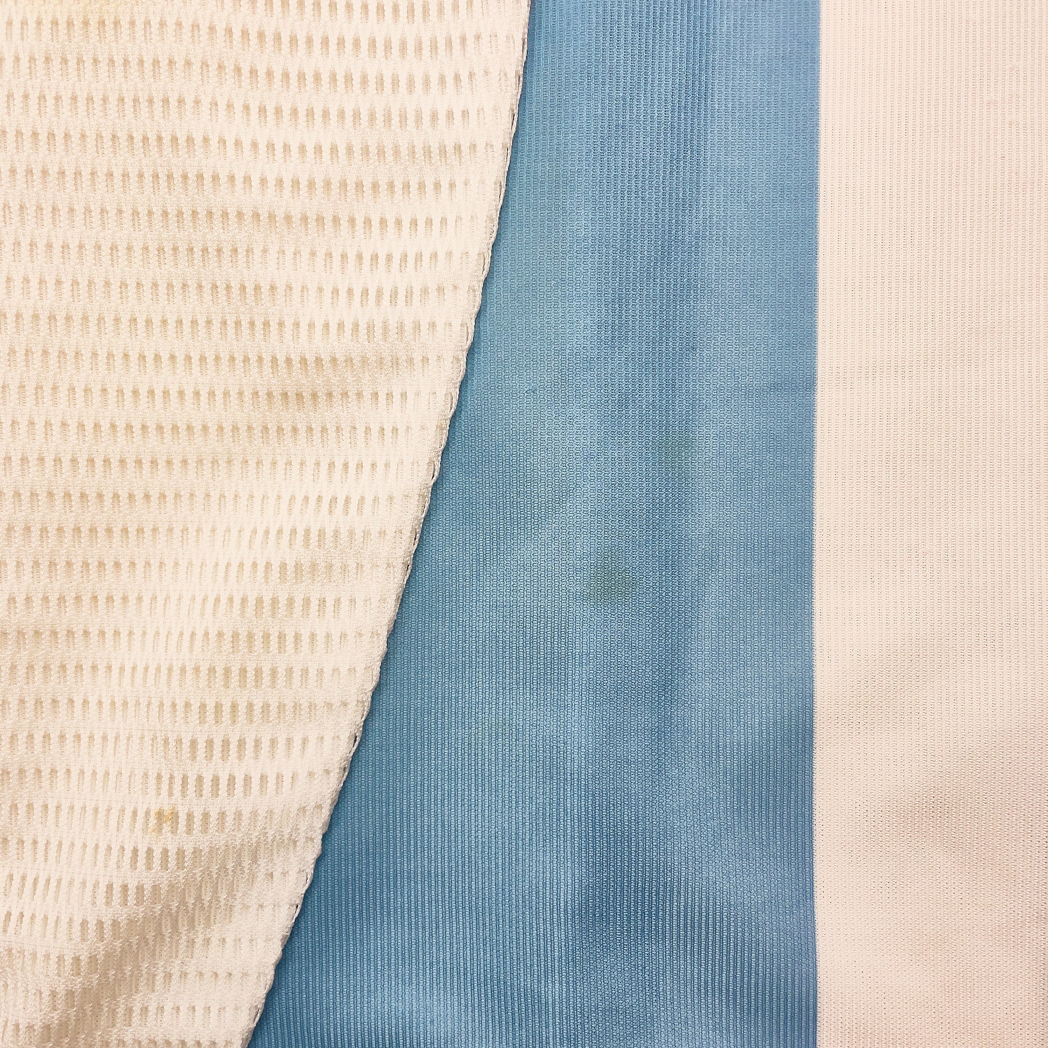 Buy 2002/04 Argentina Batistuta 9 Home Shirt (L) Adidas ~ Free worldwide shipping available ~ Authentic Vintage Football Shirts from Cult Kits
