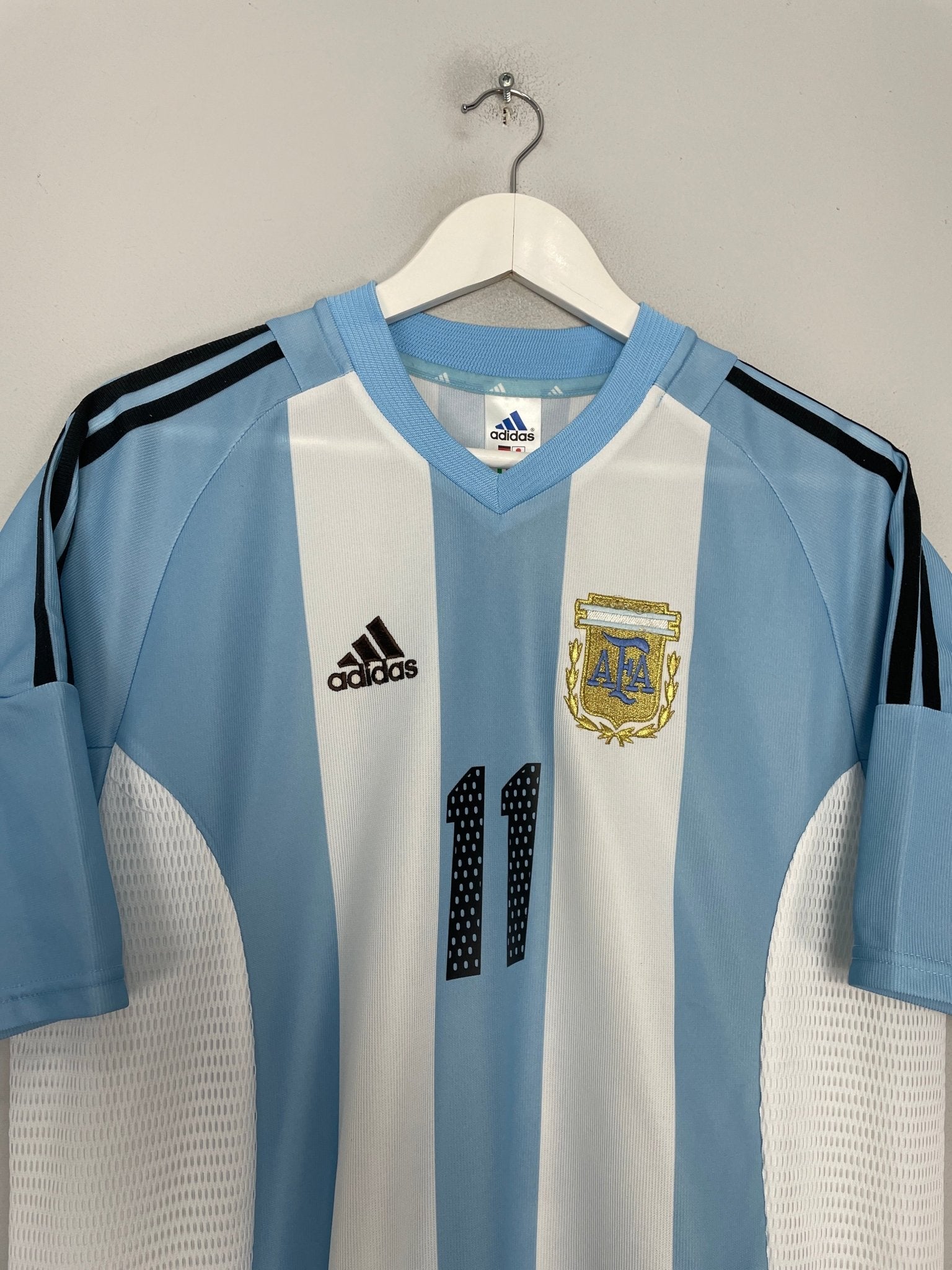 Shop 2002/04 ARGENTINA VERON #11 HOME SHIRT (M) ADIDAS, classic football shirts, vintage football shirts & retro soccer jerseys at Cult Kits