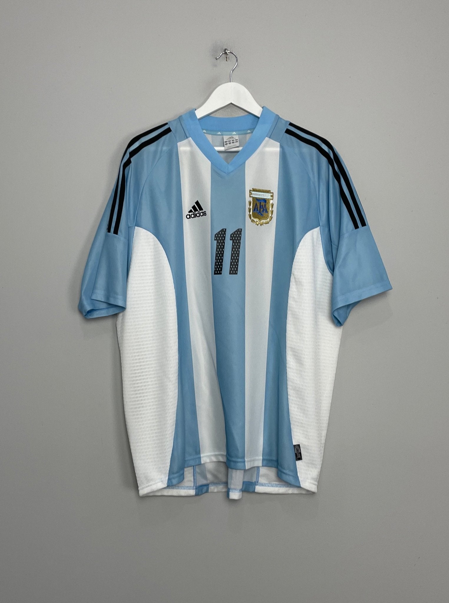Shop 2002/04 ARGENTINA VERON #11 HOME SHIRT (XL) ADIDAS, classic football shirts, vintage football shirts & retro soccer jerseys at Cult Kits