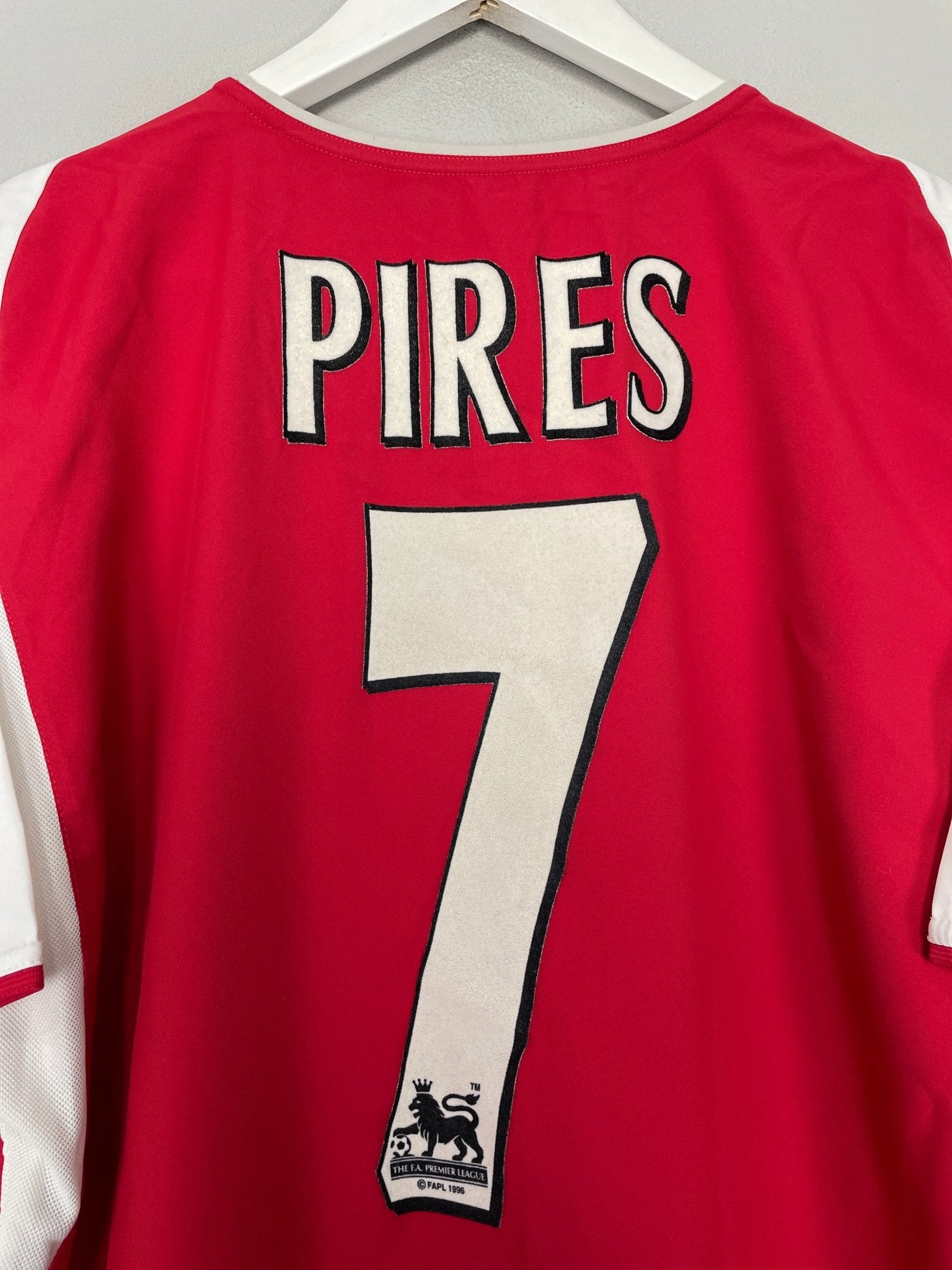 Shop 2002/04 ARSENAL PIRES #7 HOME SHIRT (M) NIKE, classic football shirts, vintage football shirts & retro soccer jerseys at Cult Kits