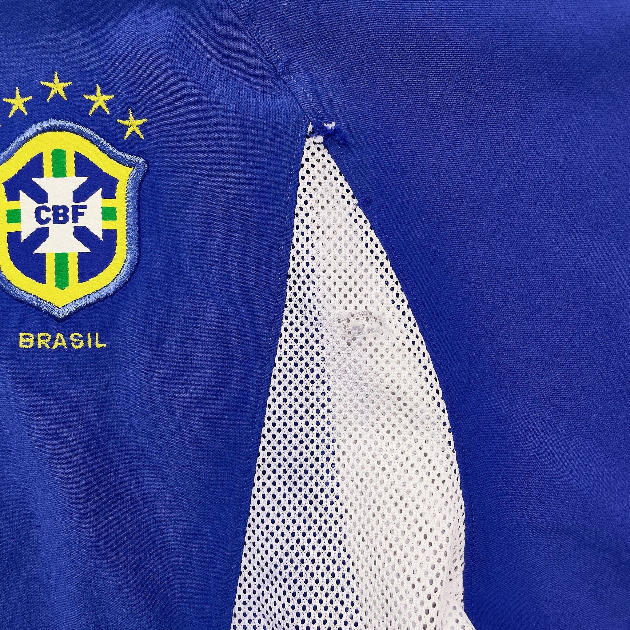 Buy 2002/04 Brazil Diego 10 Away Shirt (M) Nike ~ Free worldwide shipping available ~ Authentic Vintage Football Shirts from Cult Kits