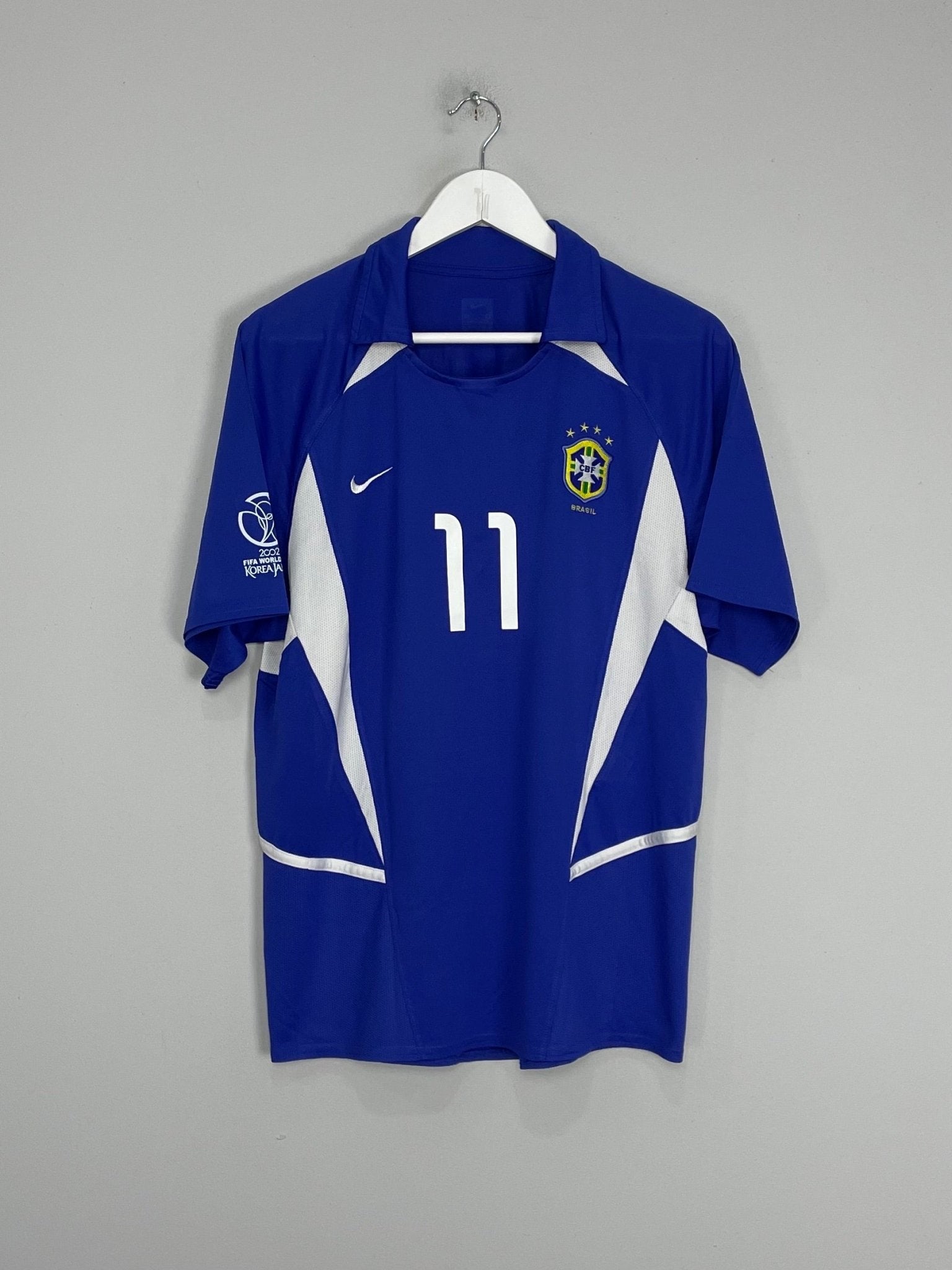 Shop 2002/04 BRAZIL RONALDINHO #11 AWAY SHIRT (M) NIKE, classic football shirts, vintage football shirts & retro soccer jerseys at Cult Kits