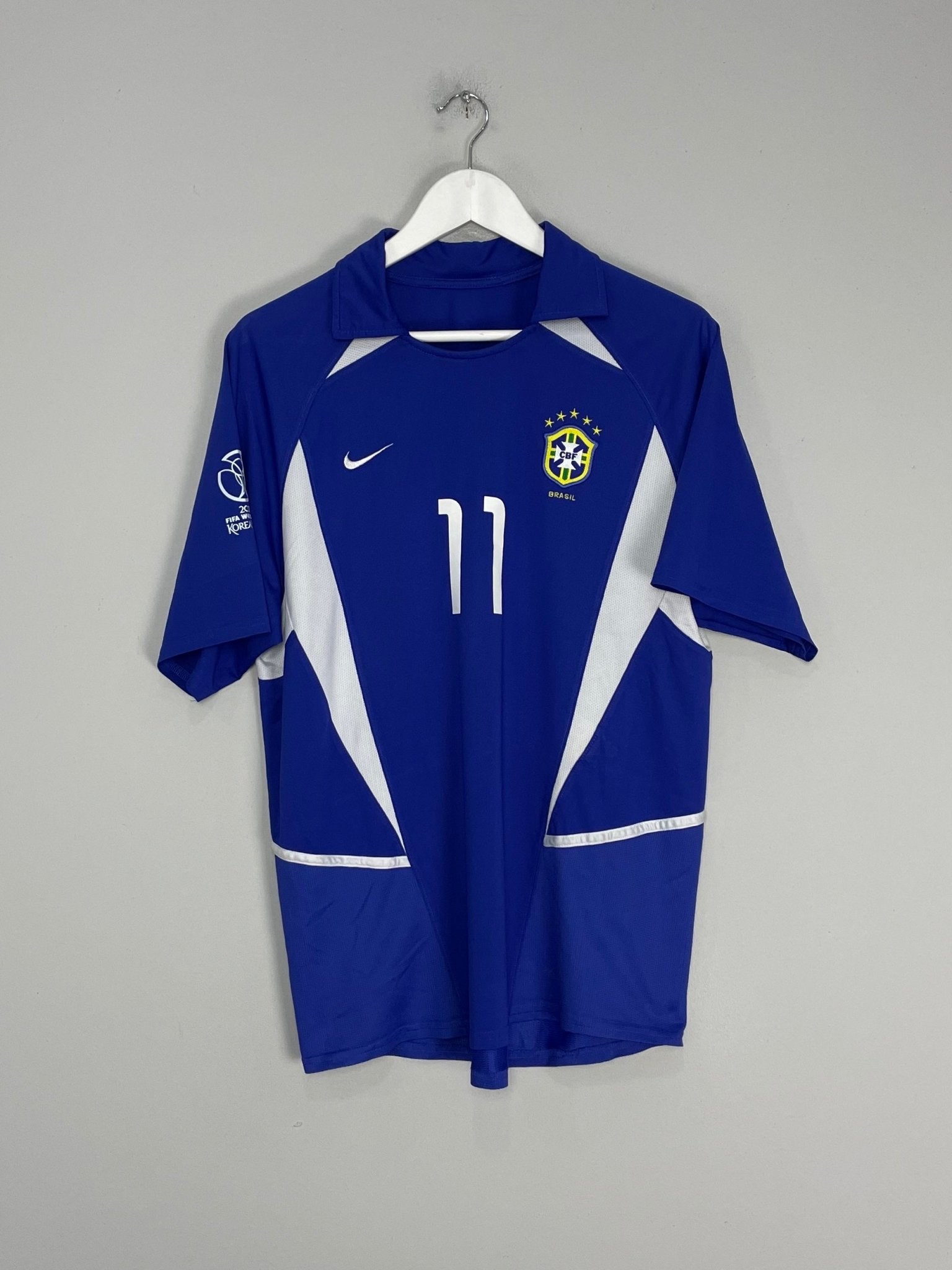 Shop 2002/04 BRAZIL RONALDINHO #11 AWAY SHIRT (M) NIKE, classic football shirts, vintage football shirts & retro soccer jerseys at Cult Kits