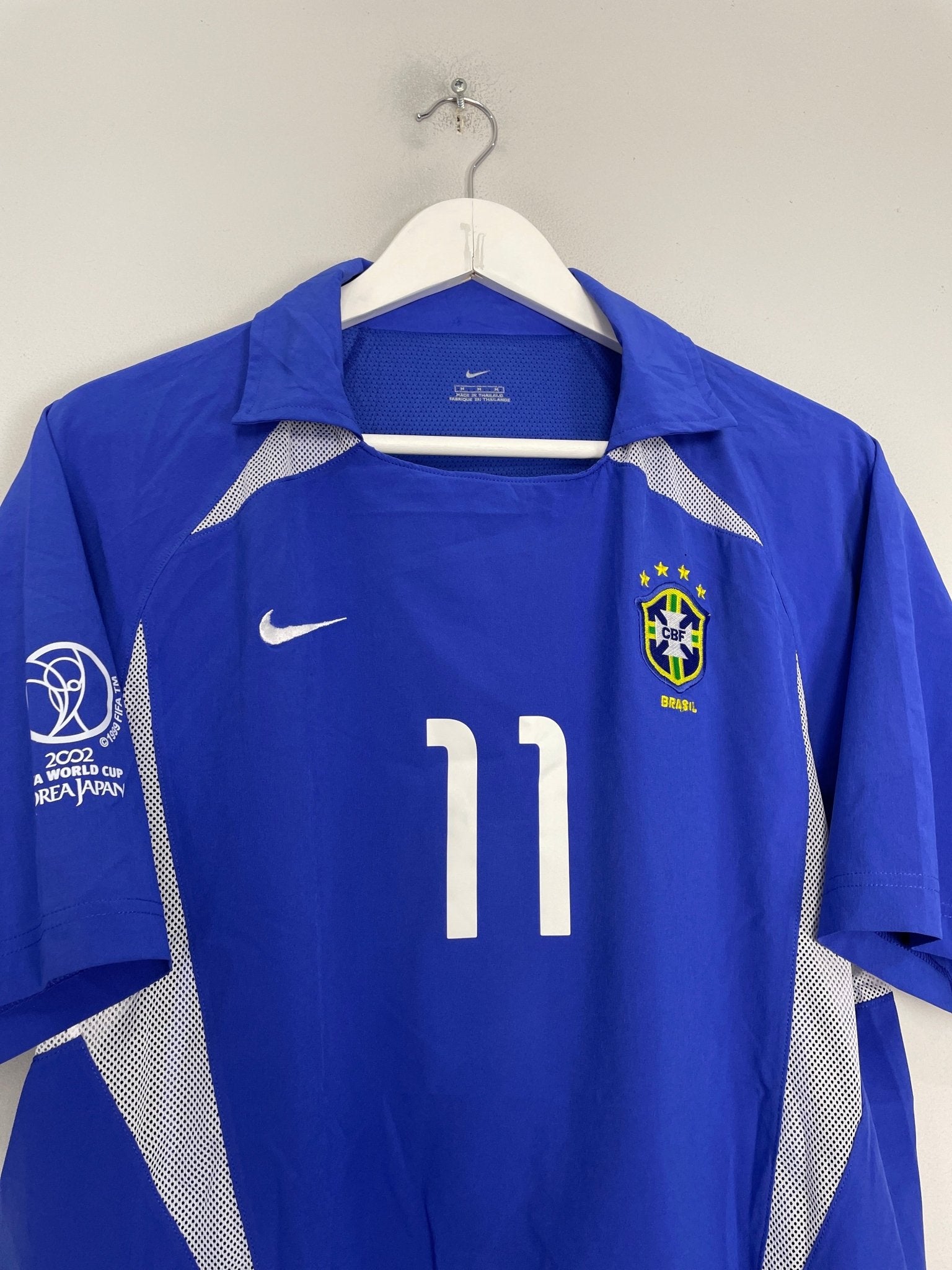 Shop 2002/04 BRAZIL RONALDINHO #11 AWAY SHIRT (M) NIKE, classic football shirts, vintage football shirts & retro soccer jerseys at Cult Kits