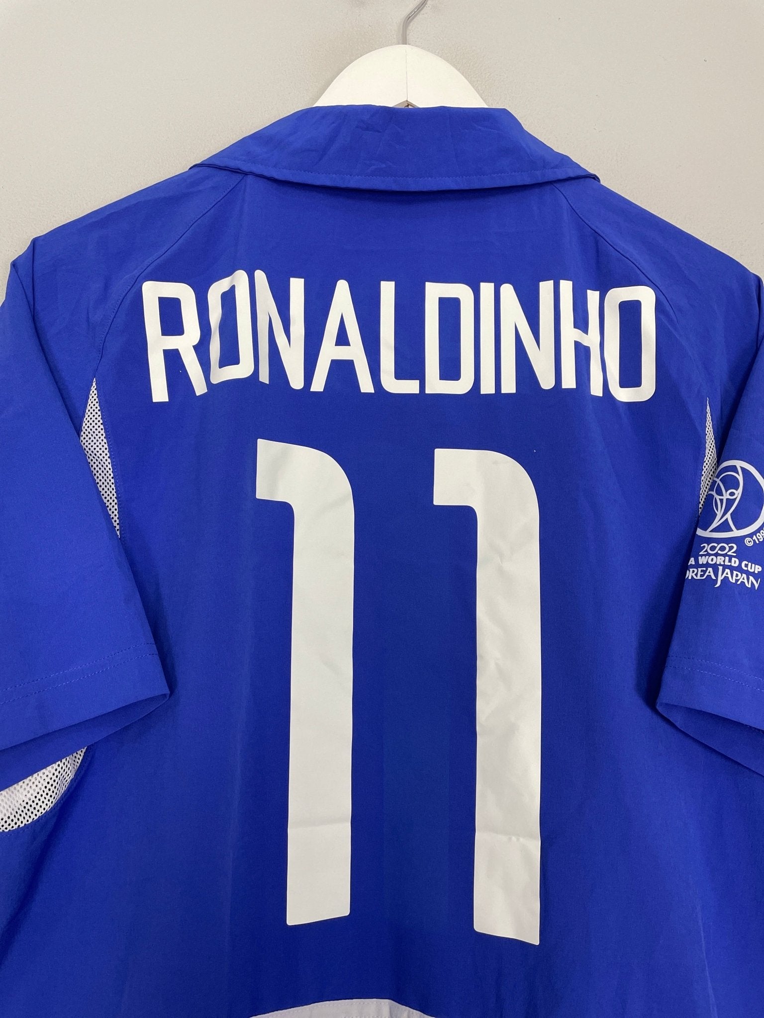 Shop 2002/04 BRAZIL RONALDINHO #11 AWAY SHIRT (M) NIKE, classic football shirts, vintage football shirts & retro soccer jerseys at Cult Kits