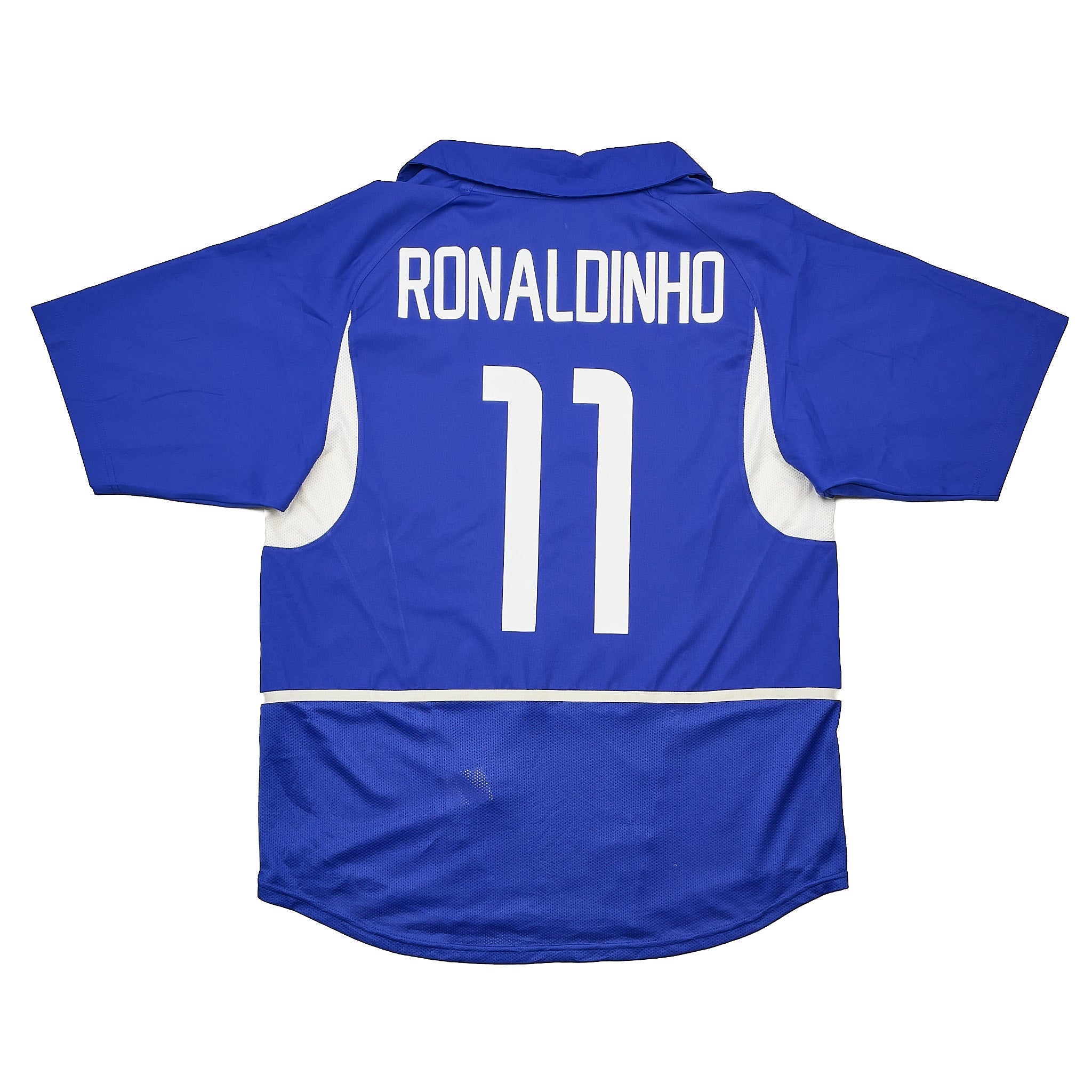 Buy 2002/04 Brazil Ronaldinho 11 Away Shirt (M) Nike ~ Free worldwide shipping ~ Authentic Vintage Football Shirts from Cult Kits